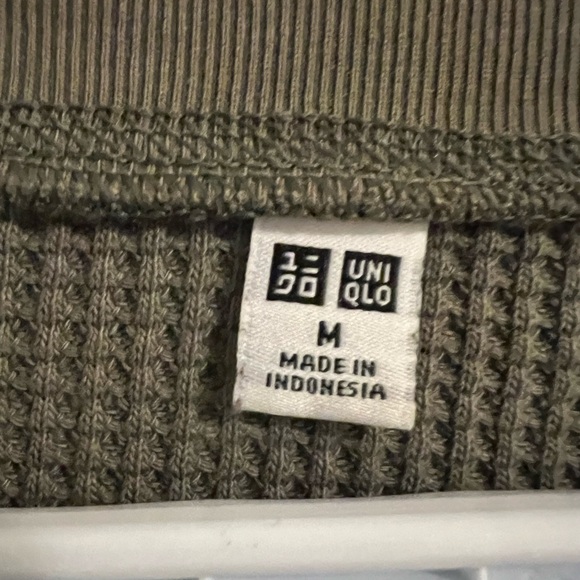 Uniqlo Waffle Top - Picture 2 of 3
